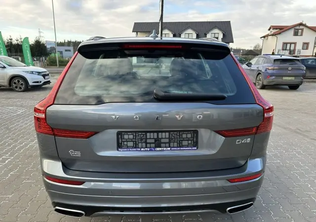 VOLVO XC 60 D4 R-Design