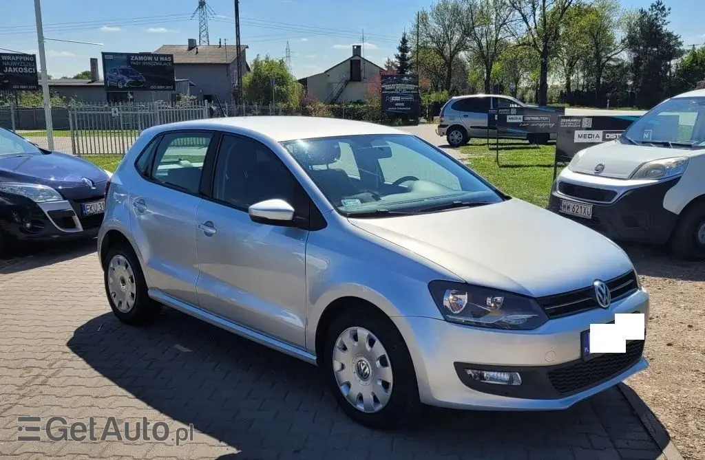 VOLKSWAGEN Polo 