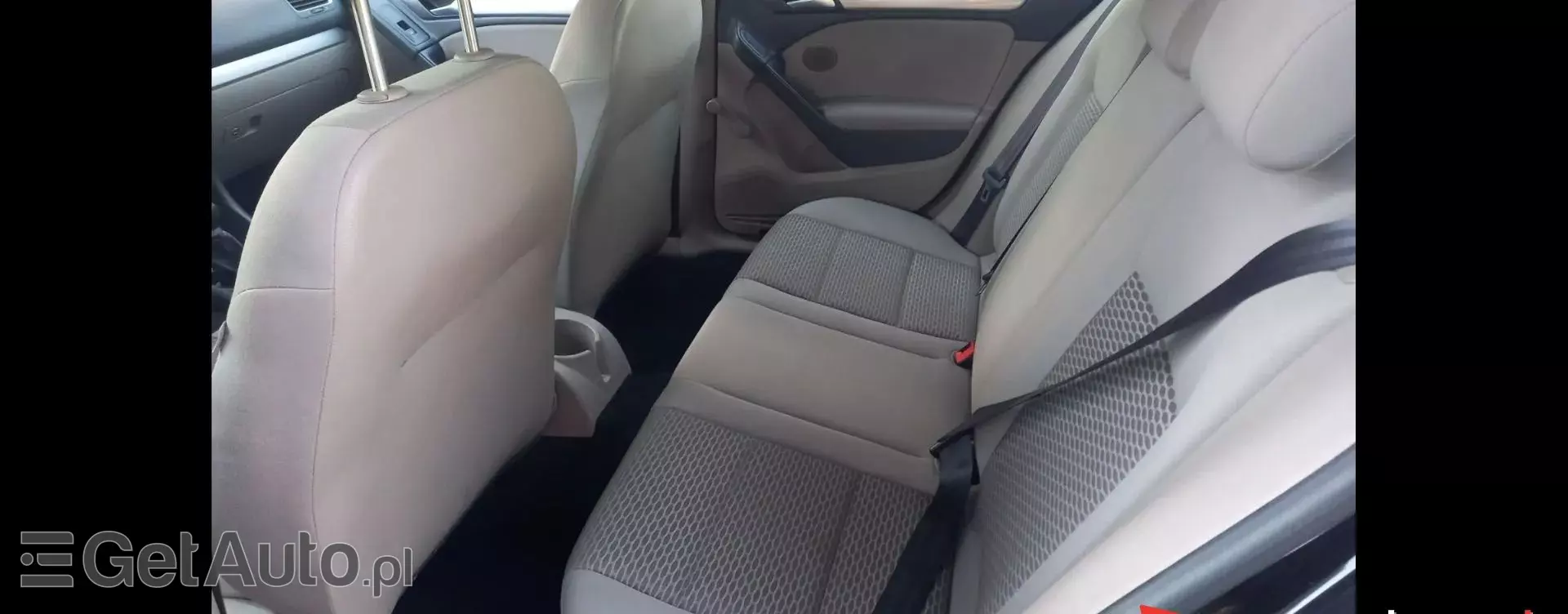 VOLKSWAGEN Golf 1.6 TDI (105 KM)