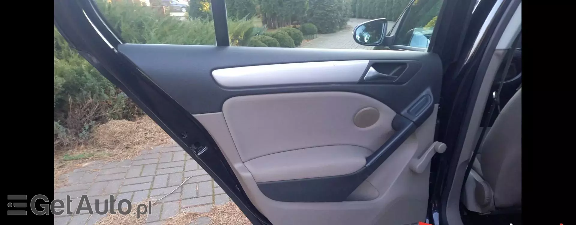 VOLKSWAGEN Golf 1.6 TDI (105 KM)