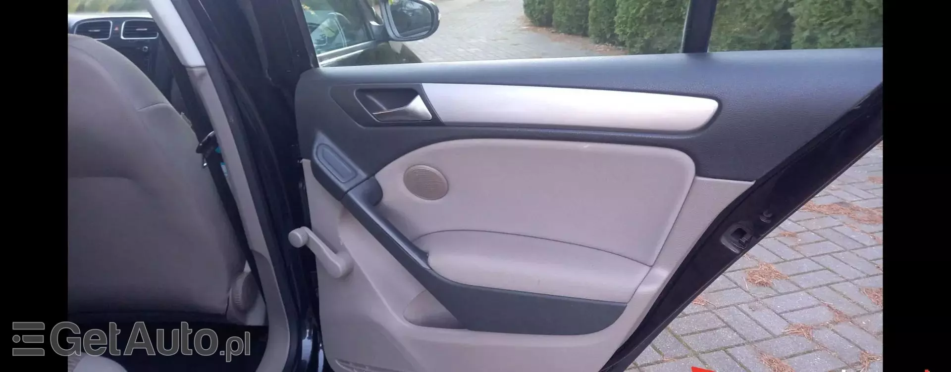 VOLKSWAGEN Golf 1.6 TDI (105 KM)