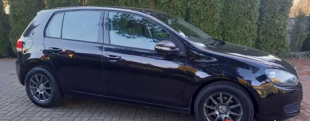 VOLKSWAGEN Golf 1.6 TDI (105 KM)