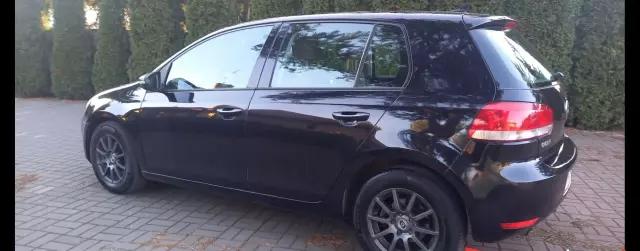 VOLKSWAGEN Golf 1.6 TDI (105 KM)