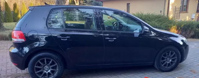 VOLKSWAGEN Golf 1.6 TDI (105 KM)