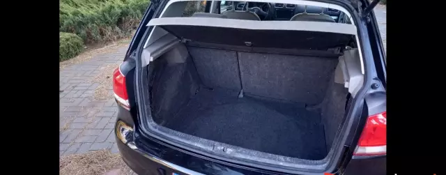 VOLKSWAGEN Golf 1.6 TDI (105 KM)