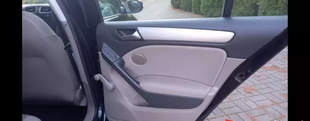 VOLKSWAGEN Golf 1.6 TDI (105 KM)