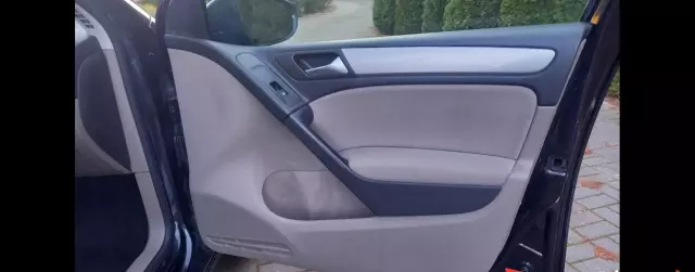 VOLKSWAGEN Golf 1.6 TDI (105 KM)