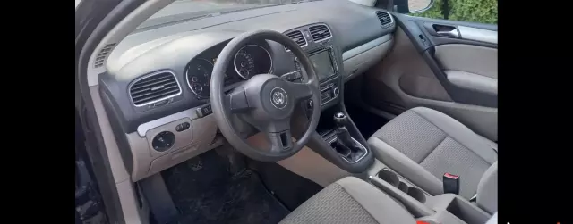 VOLKSWAGEN Golf 1.6 TDI (105 KM)