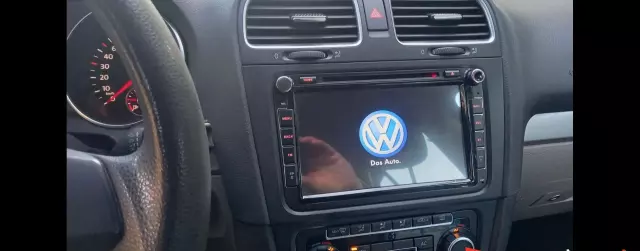 VOLKSWAGEN Golf 1.6 TDI (105 KM)