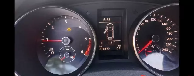 VOLKSWAGEN Golf 1.6 TDI (105 KM)