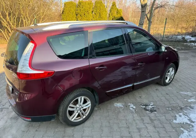 RENAULT Scenic Energy TCe 115 S&S Xmod Bose Edition