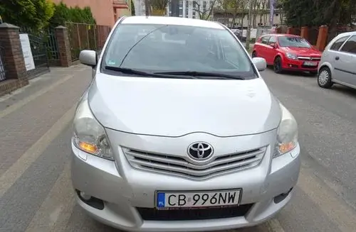 TOYOTA Verso 