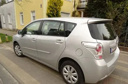 TOYOTA Verso 