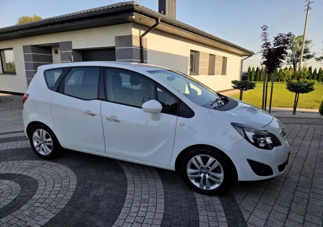 OPEL Meriva 