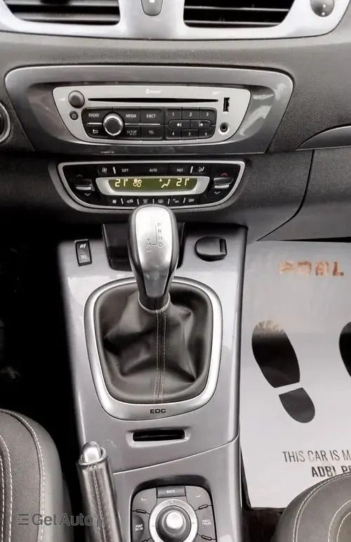 RENAULT Scenic 