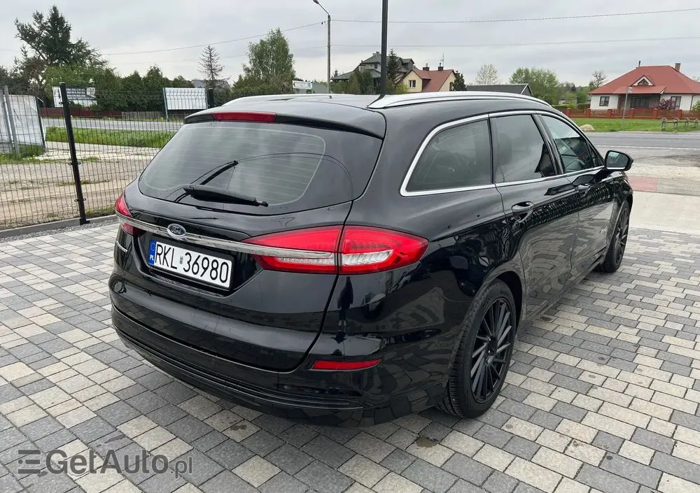 FORD Mondeo Turnier 2.0 Ti-VCT Hybrid Business Edition