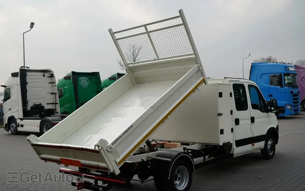 IVECO DAILY 35-130 / WYWROTKA / BRYGADÓWKA - 7 MIEJSC  / BLIŹNIAK / MANUAL / 