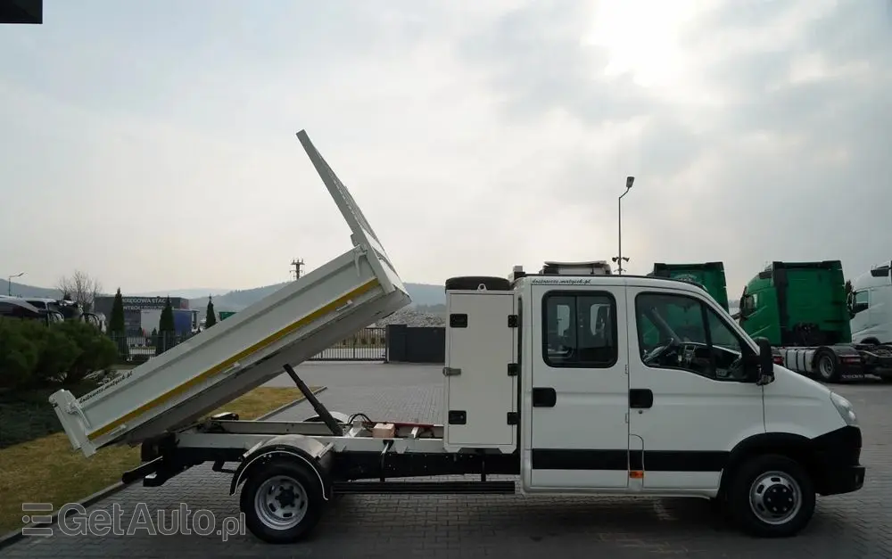 IVECO DAILY 35-130 / WYWROTKA / BRYGADÓWKA - 7 MIEJSC  / BLIŹNIAK / MANUAL / 