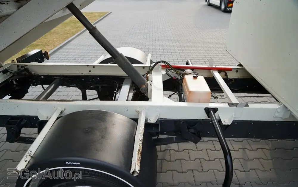 IVECO DAILY 35-130 / WYWROTKA / BRYGADÓWKA - 7 MIEJSC  / BLIŹNIAK / MANUAL / 