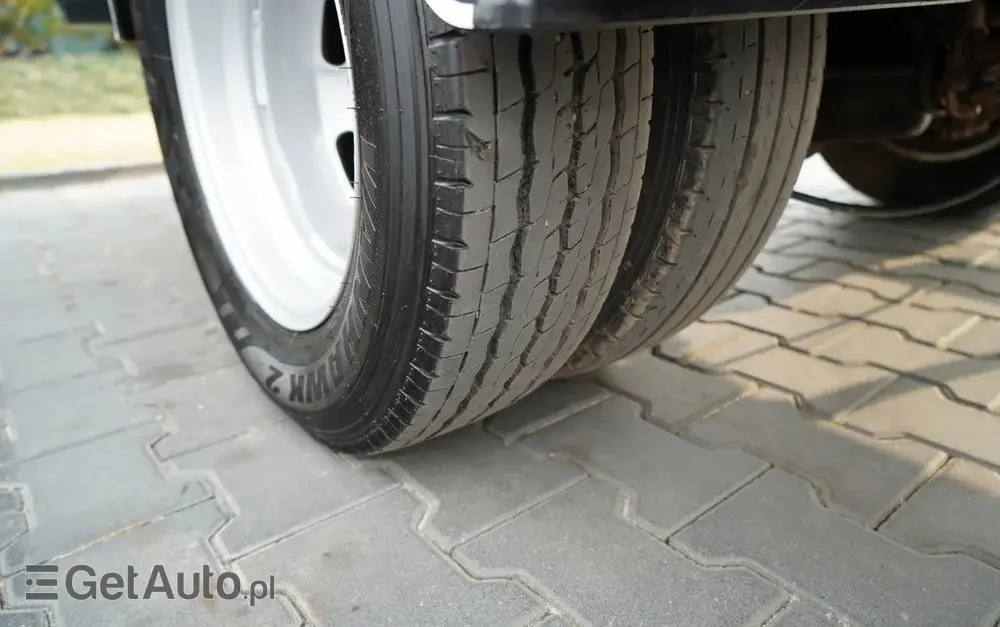 IVECO DAILY 35-130 / WYWROTKA / BRYGADÓWKA - 7 MIEJSC  / BLIŹNIAK / MANUAL / 