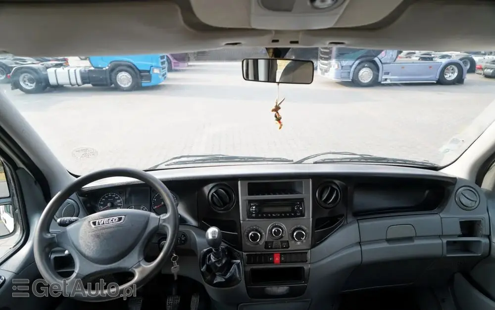 IVECO DAILY 35-130 / WYWROTKA / BRYGADÓWKA - 7 MIEJSC  / BLIŹNIAK / MANUAL / 