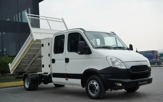 IVECO DAILY 35-130 / WYWROTKA / BRYGADÓWKA - 7 MIEJSC  / BLIŹNIAK / MANUAL / 