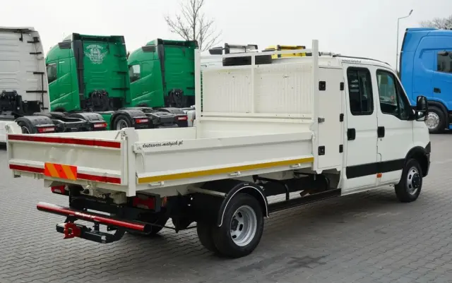 IVECO DAILY 35-130 / WYWROTKA / BRYGADÓWKA - 7 MIEJSC  / BLIŹNIAK / MANUAL / 