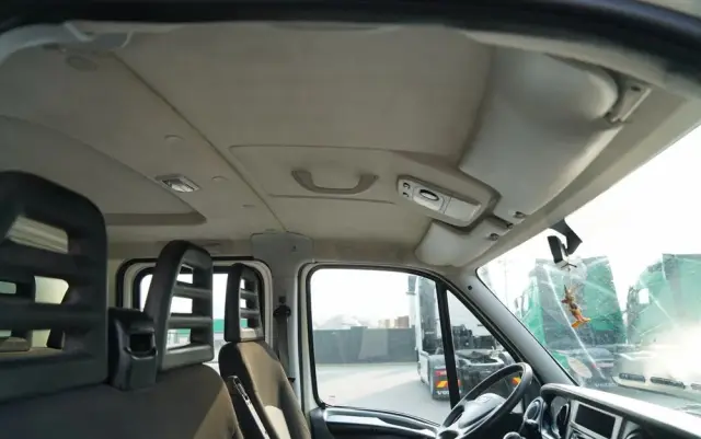 IVECO DAILY 35-130 / WYWROTKA / BRYGADÓWKA - 7 MIEJSC  / BLIŹNIAK / MANUAL / 