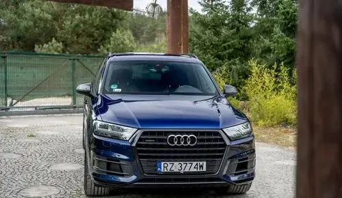 AUDI Q7 