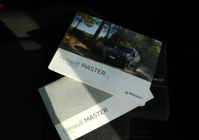 RENAULT Master 