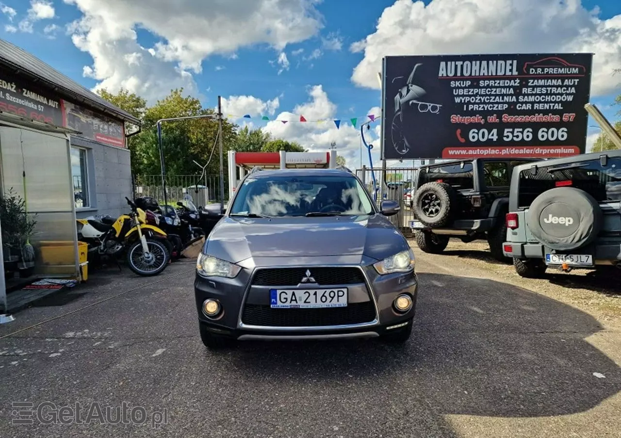 MITSUBISHI Outlander 2.4 Instyle NAVI EU5 CVT