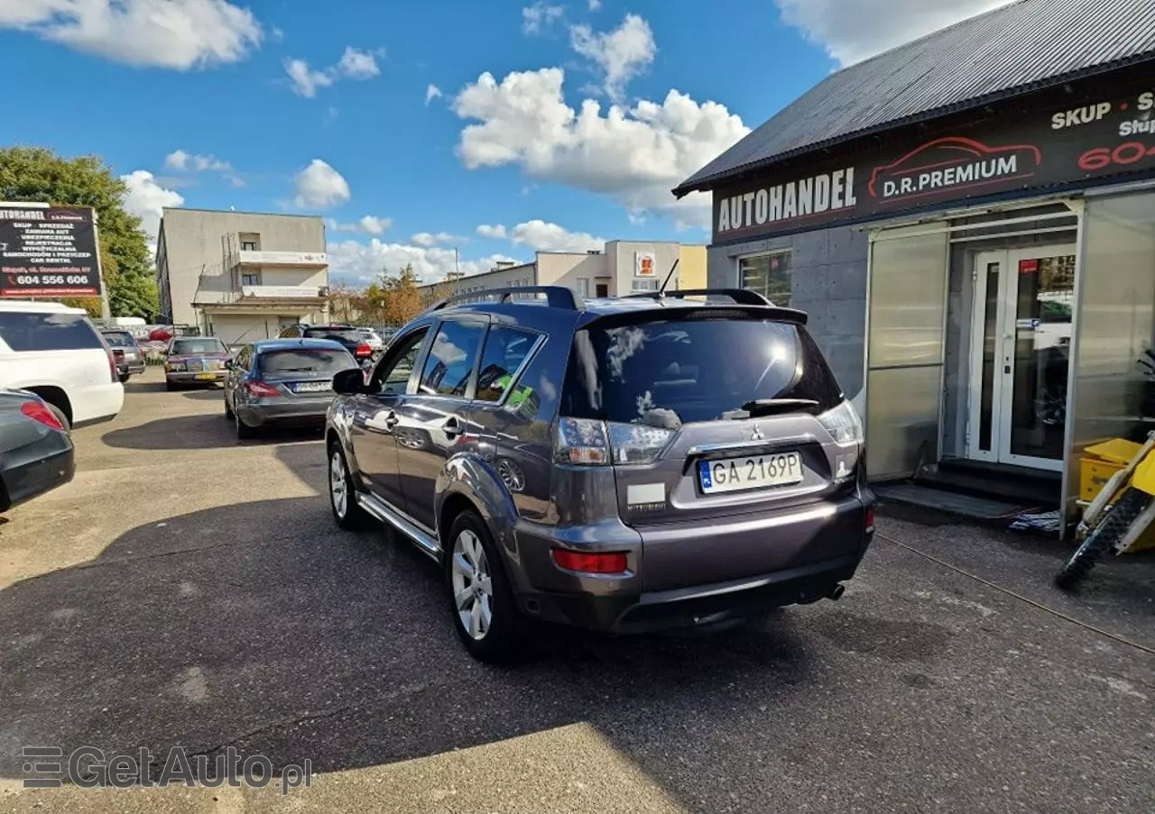 MITSUBISHI Outlander 2.4 Instyle NAVI EU5 CVT