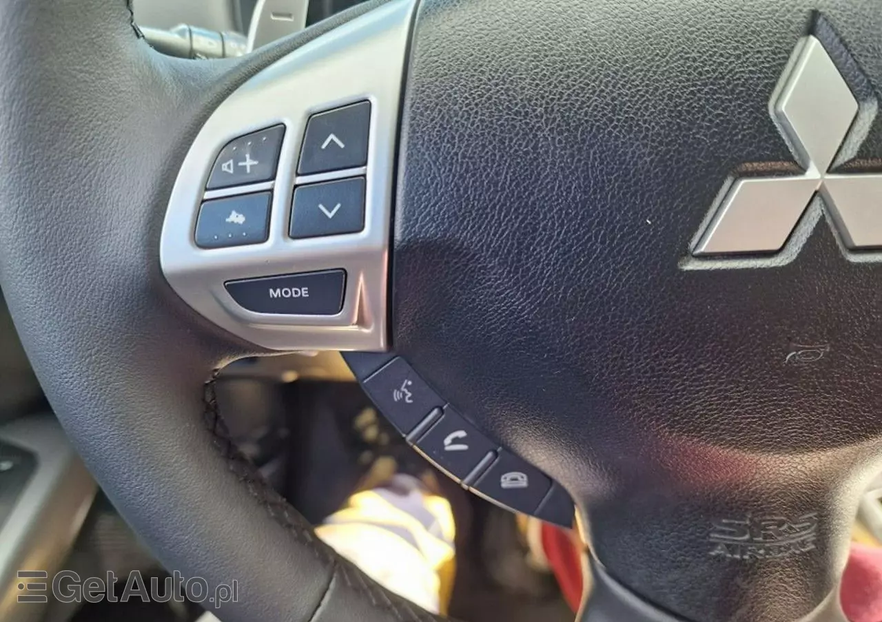 MITSUBISHI Outlander 2.4 Instyle NAVI EU5 CVT