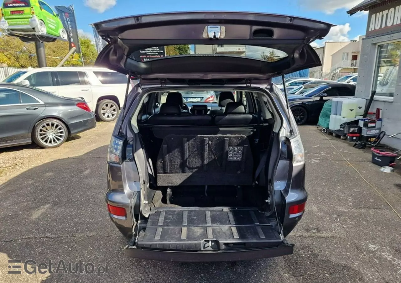 MITSUBISHI Outlander 2.4 Instyle NAVI EU5 CVT