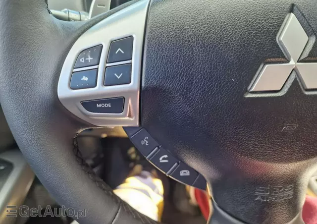 MITSUBISHI Outlander 2.4 Instyle NAVI EU5 CVT