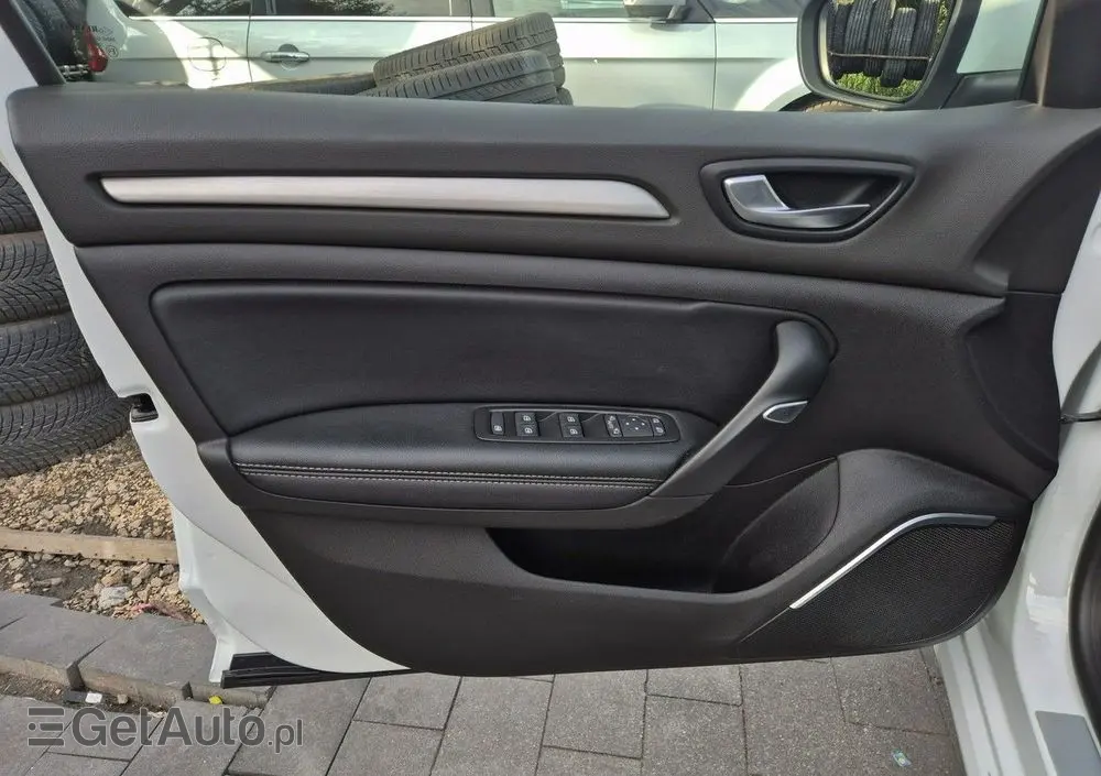 RENAULT Megane ENERGY TCe 130 INTENS