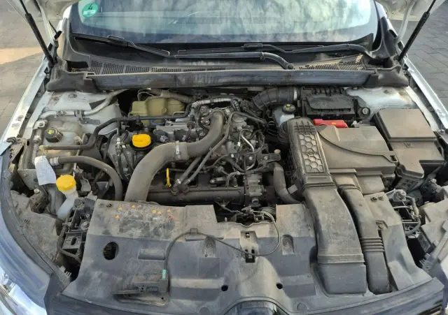 RENAULT Megane ENERGY TCe 130 INTENS