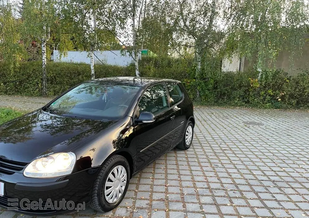 VOLKSWAGEN Golf V 1.4 Entry