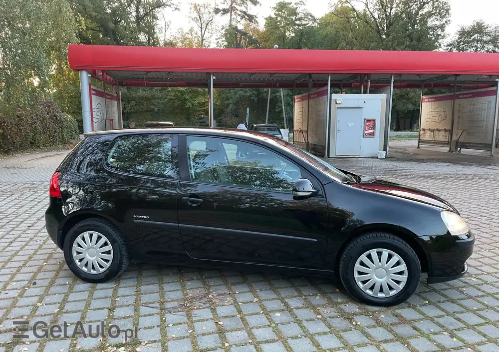 VOLKSWAGEN Golf V 1.4 Entry