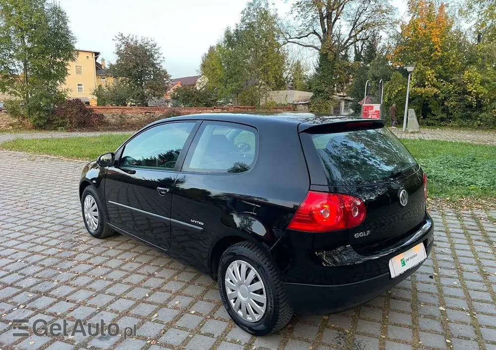 VOLKSWAGEN Golf V 1.4 Entry