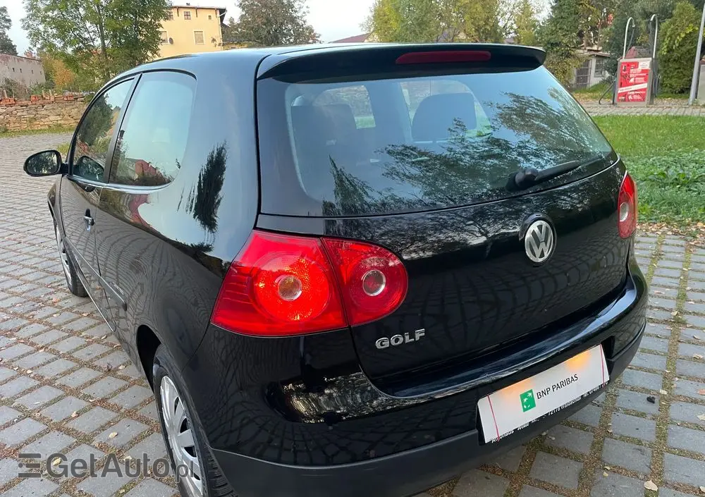 VOLKSWAGEN Golf V 1.4 Entry