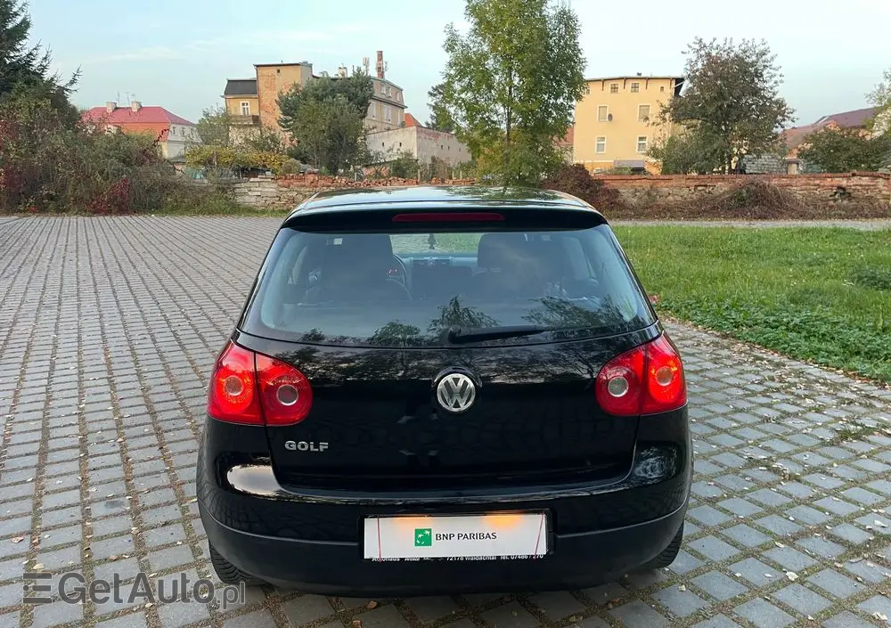 VOLKSWAGEN Golf V 1.4 Entry