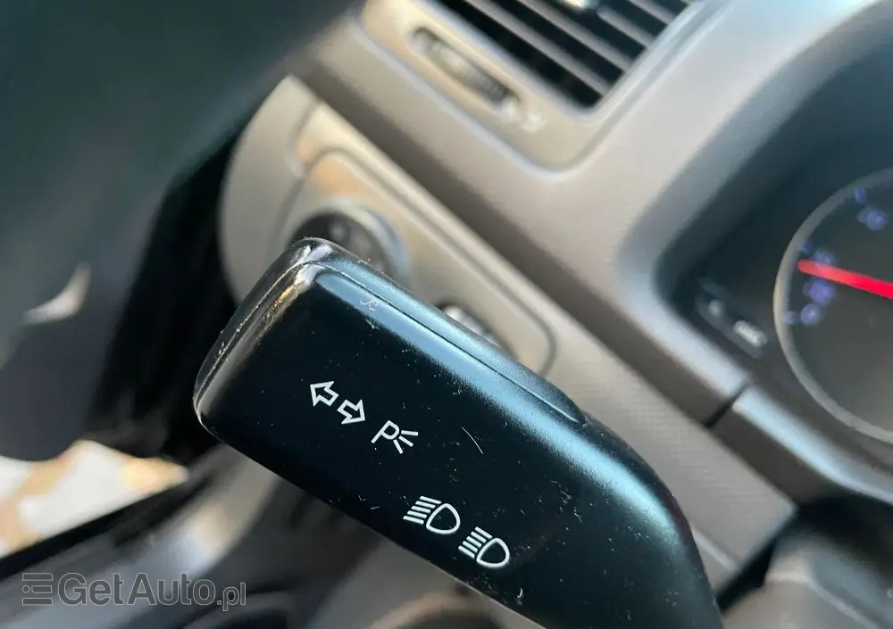 VOLKSWAGEN Golf V 1.4 Entry