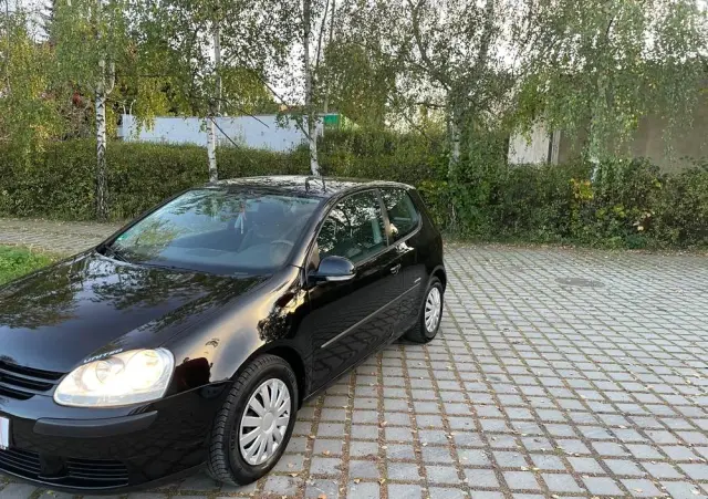 VOLKSWAGEN Golf V 1.4 Entry