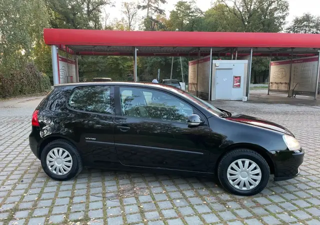 VOLKSWAGEN Golf V 1.4 Entry