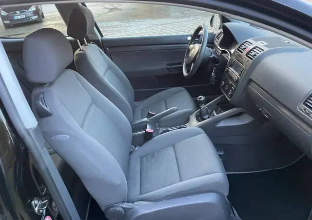 VOLKSWAGEN Golf V 1.4 Entry