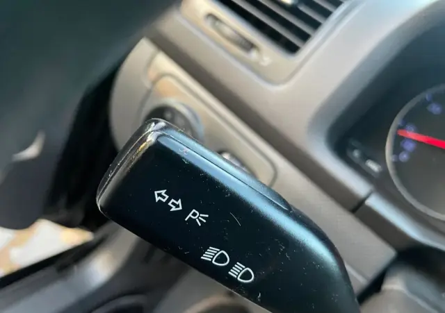 VOLKSWAGEN Golf V 1.4 Entry