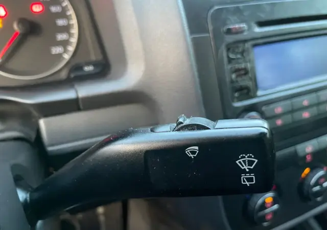 VOLKSWAGEN Golf V 1.4 Entry