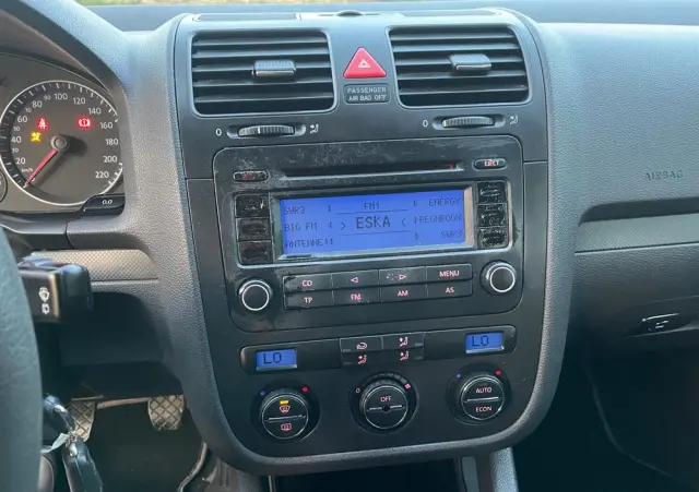 VOLKSWAGEN Golf V 1.4 Entry