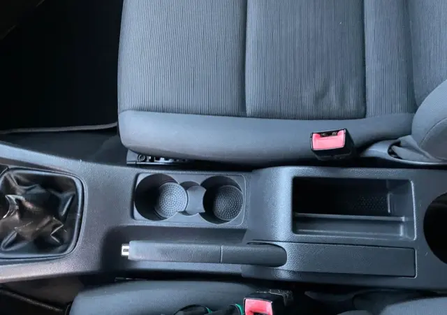 VOLKSWAGEN Golf V 1.4 Entry